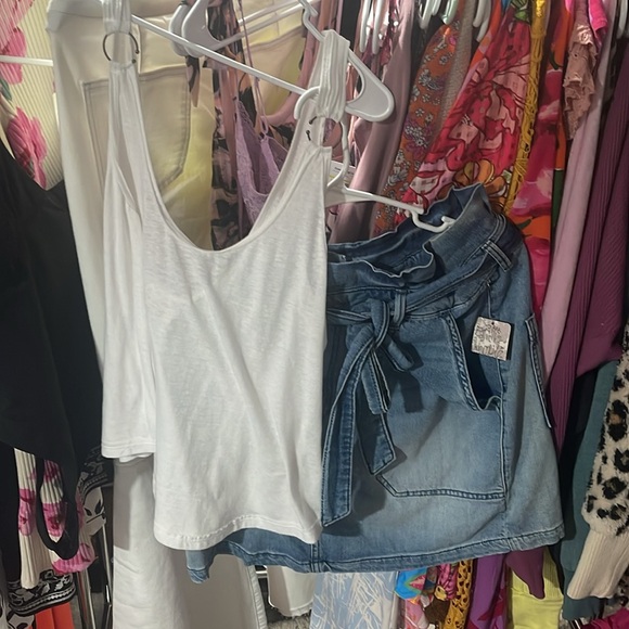 Please like β€οΈ and you will be notified when I go live - Picture 7 of 17